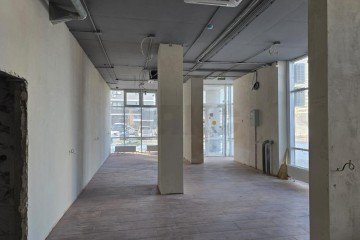 Фото №3: Торговое помещение 81 м² - Краснодар, мкр. жилой комплекс Дружный-2, б-р Адмиралтейский, 3