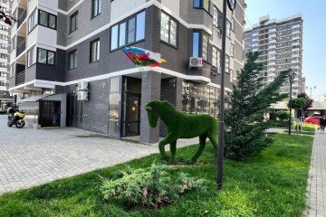 Фото №2: Торговое помещение 81 м² - Краснодар, мкр. жилой комплекс Дружный-2, б-р Адмиралтейский, 3