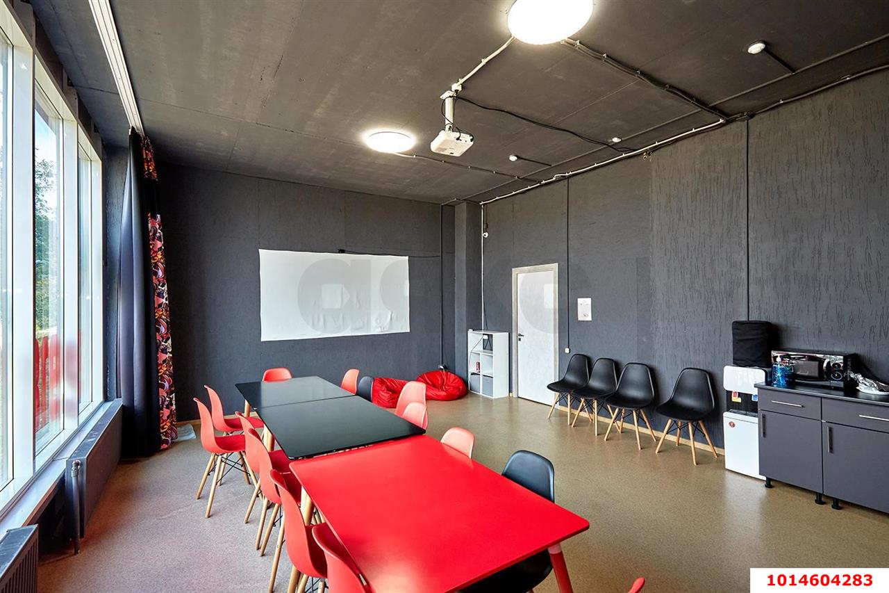 Фото №6: Коммерция 785 м² - Тимашевск, мкр. Южный, ул. Екатеринодарская, 102