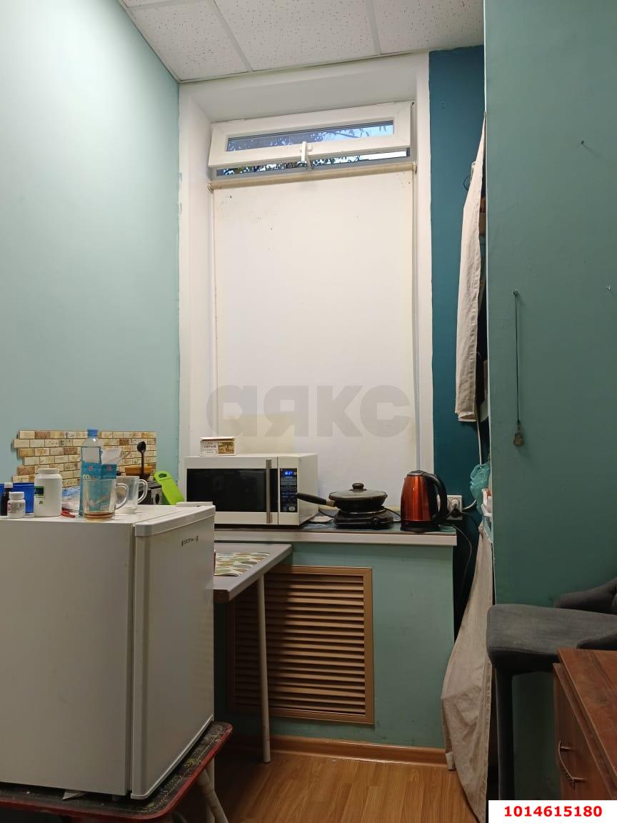 Фото №3: Торговое помещение 42 м² - Краснодар, Черёмушки, пр-д 1-й Вишнёвый, 3