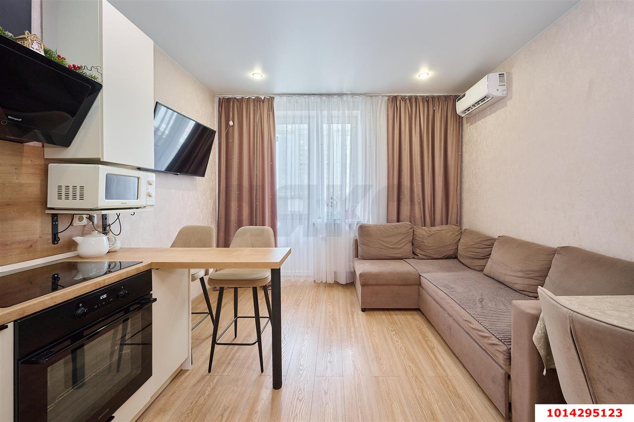 Фото №1: 3-комнатная квартира 74 м² - Краснодар, жилой комплекс Аквамарин, ул. Уральская, 75к2