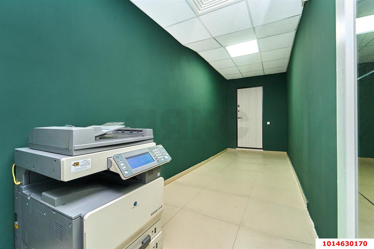 Фото №3: Торговое помещение 57 м² - Краснодар, Солнечный, ул. Архитектора Ишунина, 6