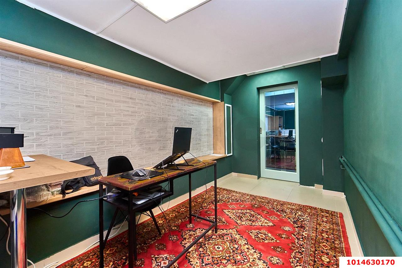 Фото №1: Торговое помещение 57 м² - Краснодар, Солнечный, ул. Архитектора Ишунина, 6