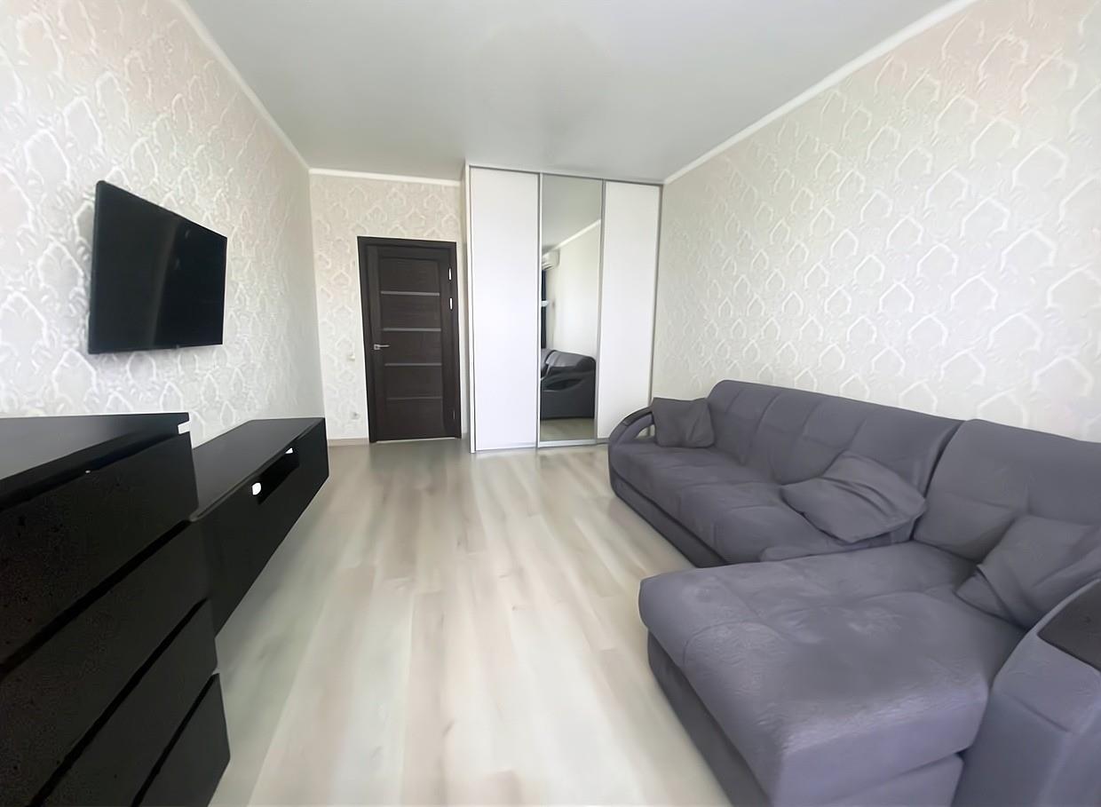 Фото №1: 2-комнатная квартира 68 м² - Краснодар, Карасунский внутригородской округ, Пашковский, жилой комплекс Гарант, Участок №24, мкр. Гидростроителей, ул. Трудовой Славы, 43