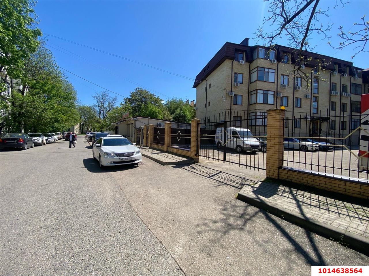 Фото №1: Торговое помещение 300 м² - Краснодар, Центральный, ул. Заводская, 19