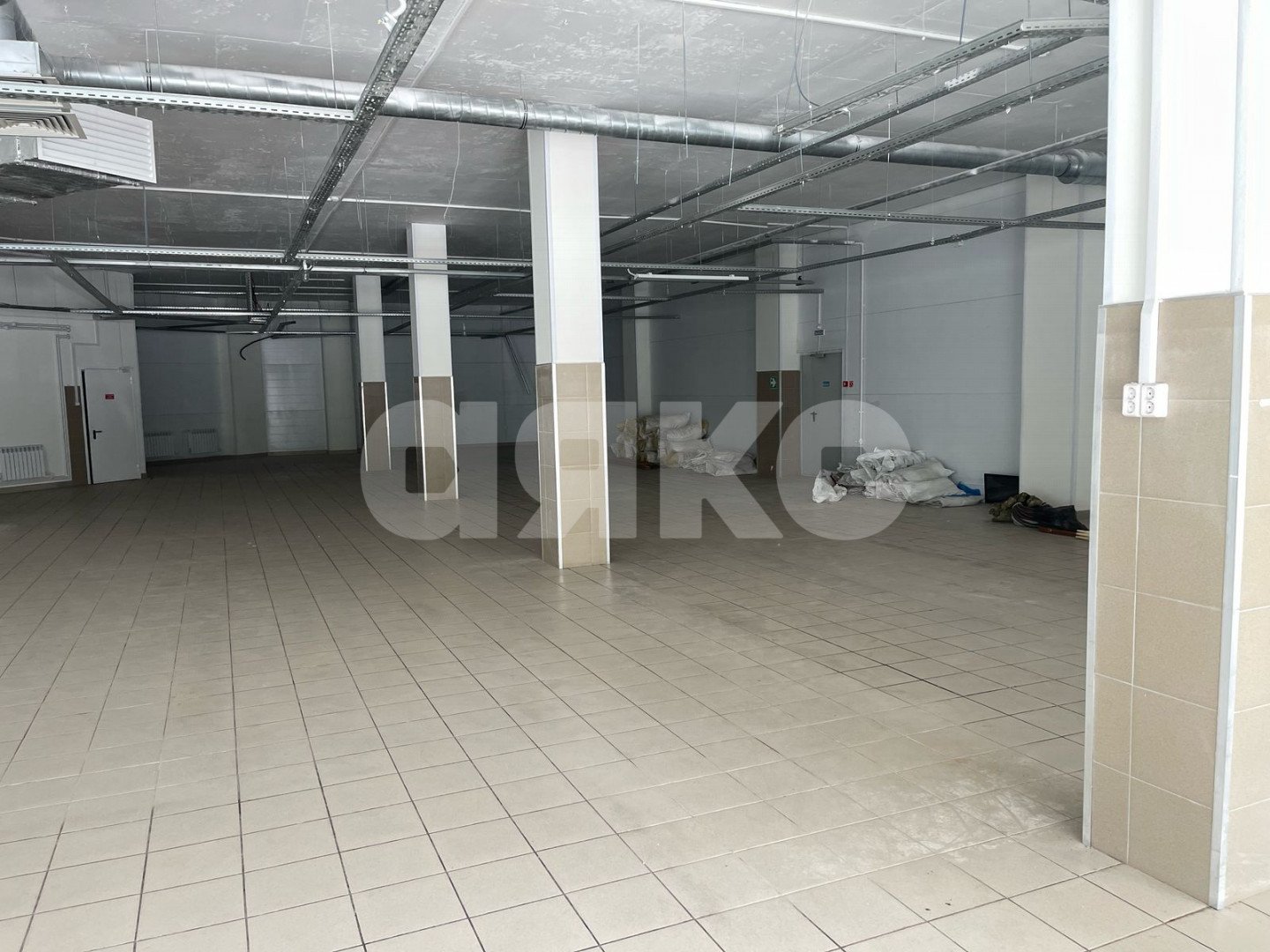 Фото №1: Коммерция 100 м² - Ростов-на-Дону, Западный, ул. Мадояна, 2