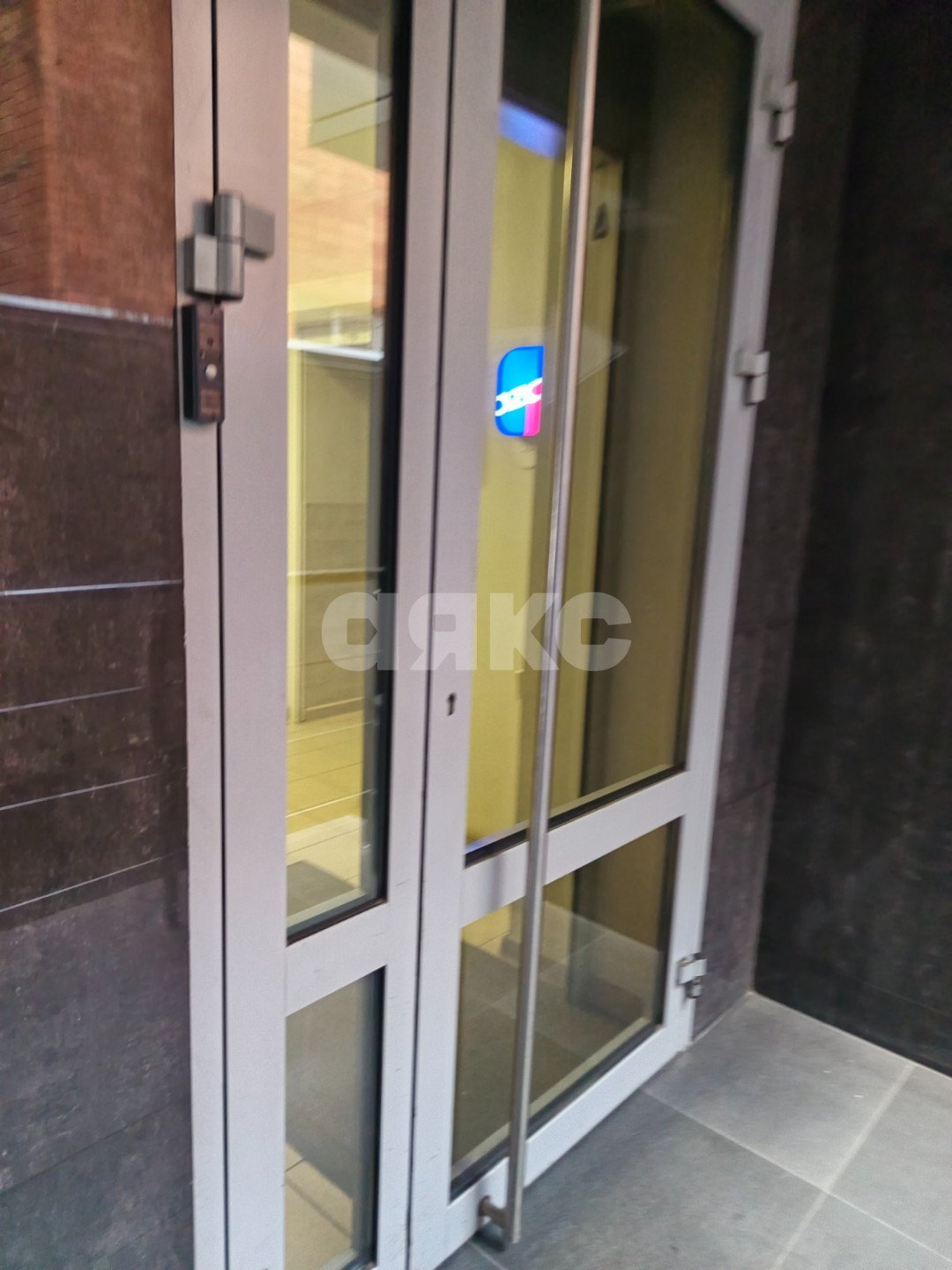 Фото №8: Коммерция 1293 м² - Ростов-на-Дону, Кировский, ул. Красноармейская, 129