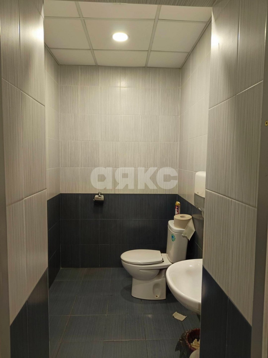 Фото №11: Коммерция 1293 м² - Ростов-на-Дону, Кировский, ул. Красноармейская, 129