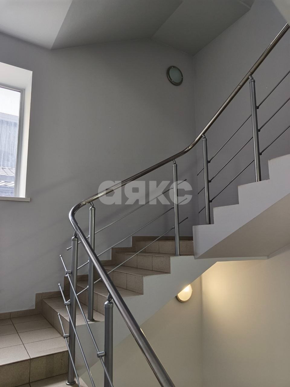 Фото №6: Коммерция 1293 м² - Ростов-на-Дону, Кировский, ул. Красноармейская, 129