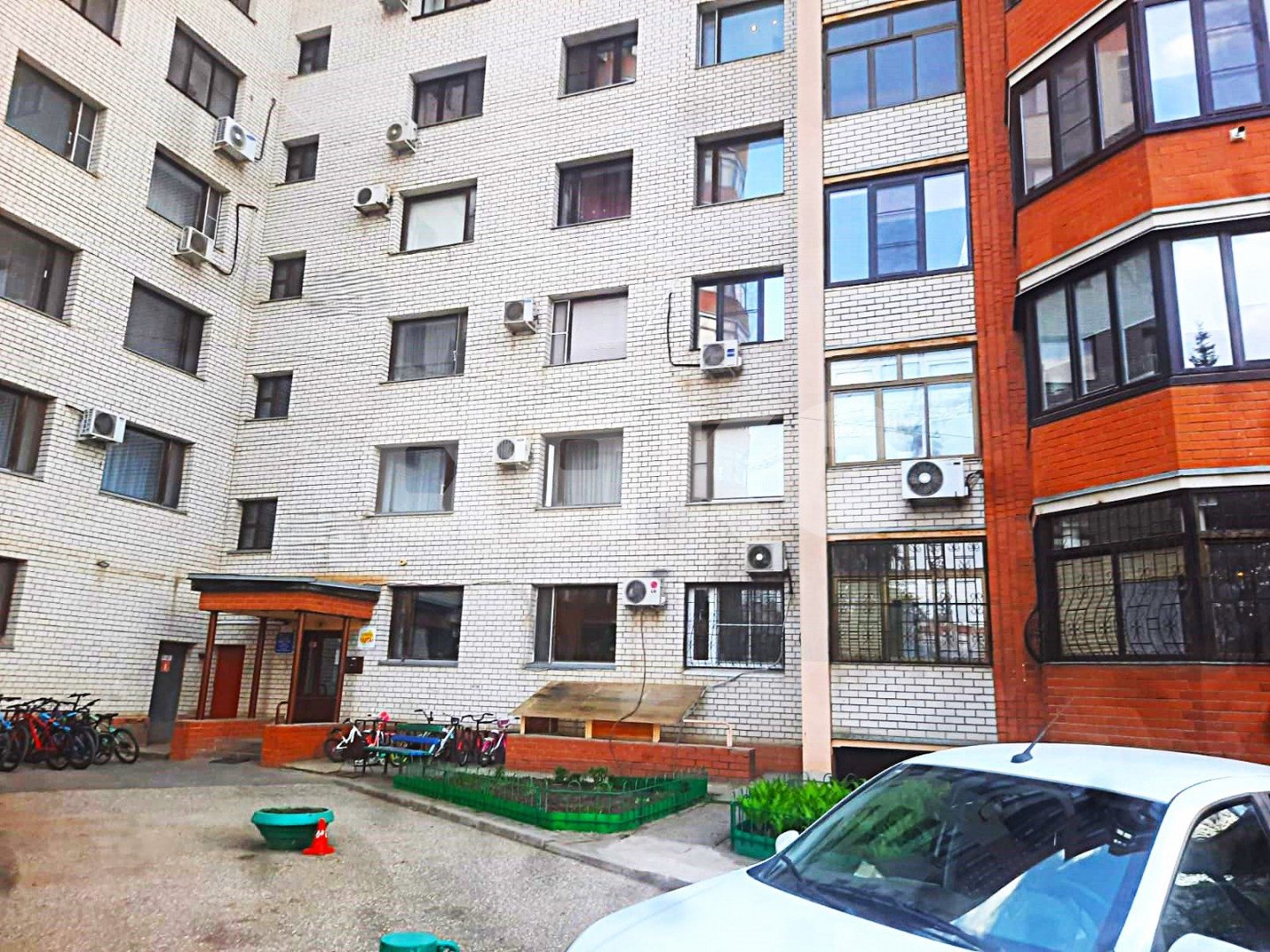 Фото №2: 2-комнатная квартира 76 м² - Волгоград, Тулака, ул. Тулака, 8/1
