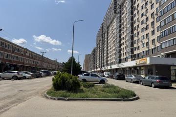 Фото №1: Коммерция 82 м² - Краснодар, мкр. имени Петра Метальникова, ул. Евгении Жигуленко, 13