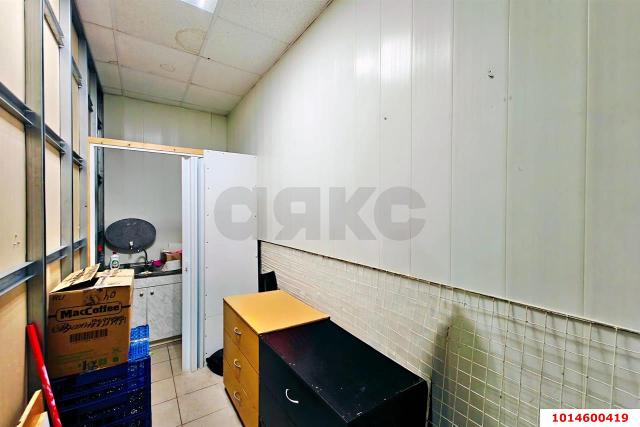 Фото №9: Торговое помещение 40 м² - Краснодар, Центральный, ул. Красноармейская, 62