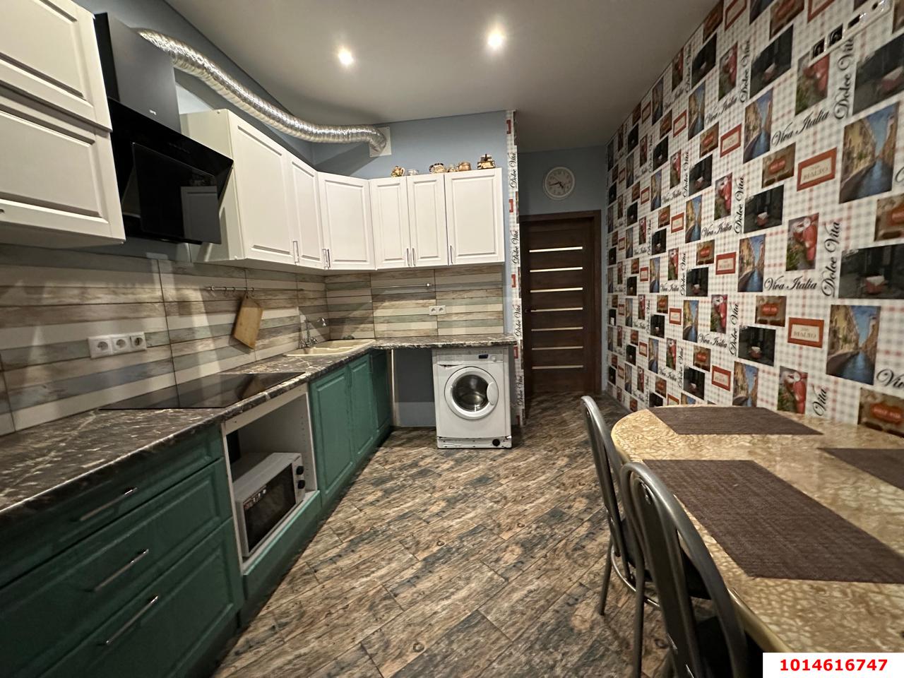 Фото №1: 3-комнатная квартира 70 м² - Краснодар, жилой комплекс Красная площадь, ул. Кореновская, 57к2