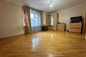 Фото №1: 5+-комнатная квартира 100 м² - Краснодар, мкр. Юбилейный, пр-кт Чекистов, 1