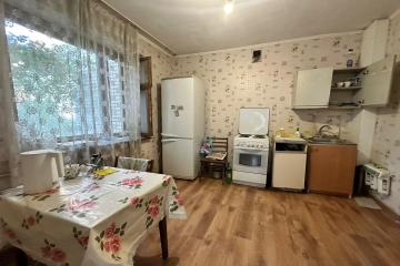 Фото №2: 5+-комнатная квартира 100 м² - Краснодар, мкр. Юбилейный, пр-кт Чекистов, 1