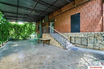 Фото №2: Дом 300 м² - Краснодар, мкр. Краевая Клиническая Больница, ул. 21-го Партсъезда, 22