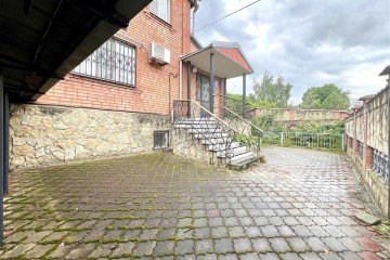 Фото №2: Дом 300 м² - Краснодар, мкр. Краевая Клиническая Больница, ул. 21-го Партсъезда, 22