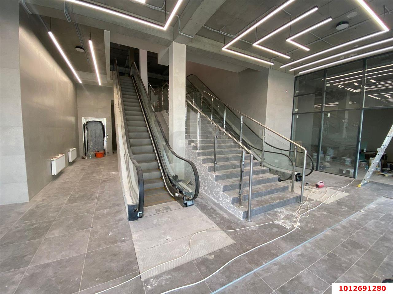 Фото №2: Отдельное здание 2346 м² - Краснодар, Россинского, ул. Адмирала Крузенштерна, 4