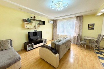 Фото №1: 3-комнатная квартира 59 м² - Нижнекамск, мкр. 13-й, ул. Гагарина, 27