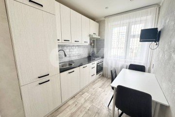Фото №1: 3-комнатная квартира 65 м² - Нижнекамск, мкр. 17-й, пр-кт Шинников, 61