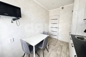Фото №3: 3-комнатная квартира 65 м² - Нижнекамск, мкр. 17-й, пр-кт Шинников, 61