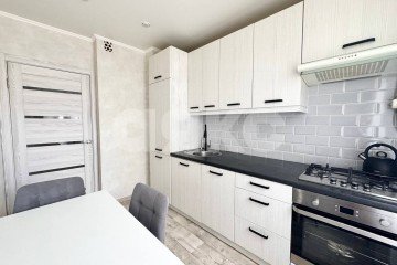 Фото №2: 3-комнатная квартира 65 м² - Нижнекамск, мкр. 17-й, пр-кт Шинников, 61