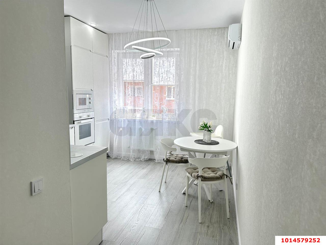 Фото №4: 1-комнатная квартира 39 м² - Новая Адыгея, жилой комплекс Мега, ул. Бжегокайская, 90/6к2