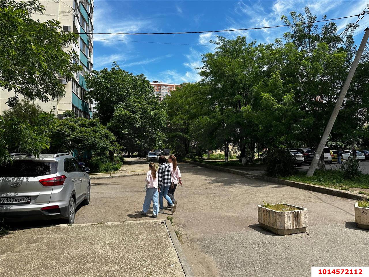 Фото №6: Торговое помещение <span class="whitespace-nowrap">79 м²</span>, <span class="whitespace-nowrap">1/17 эт.</span> - Краснодар, Карасунский внутригородской округ, мкр. Почтовый, пр-кт имени писателя Знаменского, 12