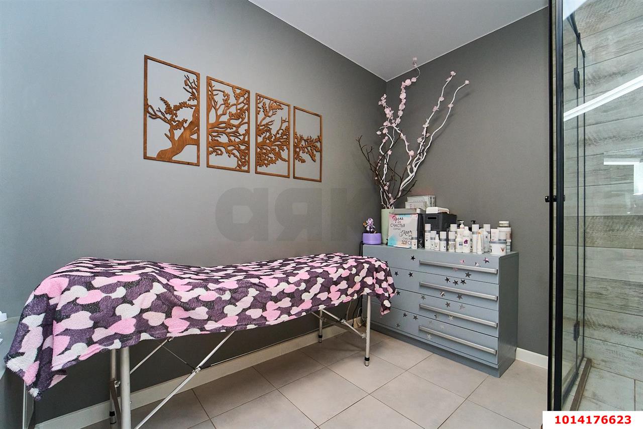 Фото №16: 1-комнатная квартира 46 м² - Краснодар, Школьный, жилой комплекс Версаль, Круглик, мкр. Прикубанский внутригородской округ, ул. Черниговская, 1