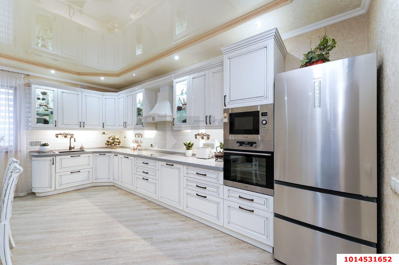 Фото №1: Дом 218 м² + 4.78 сот. - Кореновск, мкр. 2-й квартал, ул. Венеры Павленко, 3