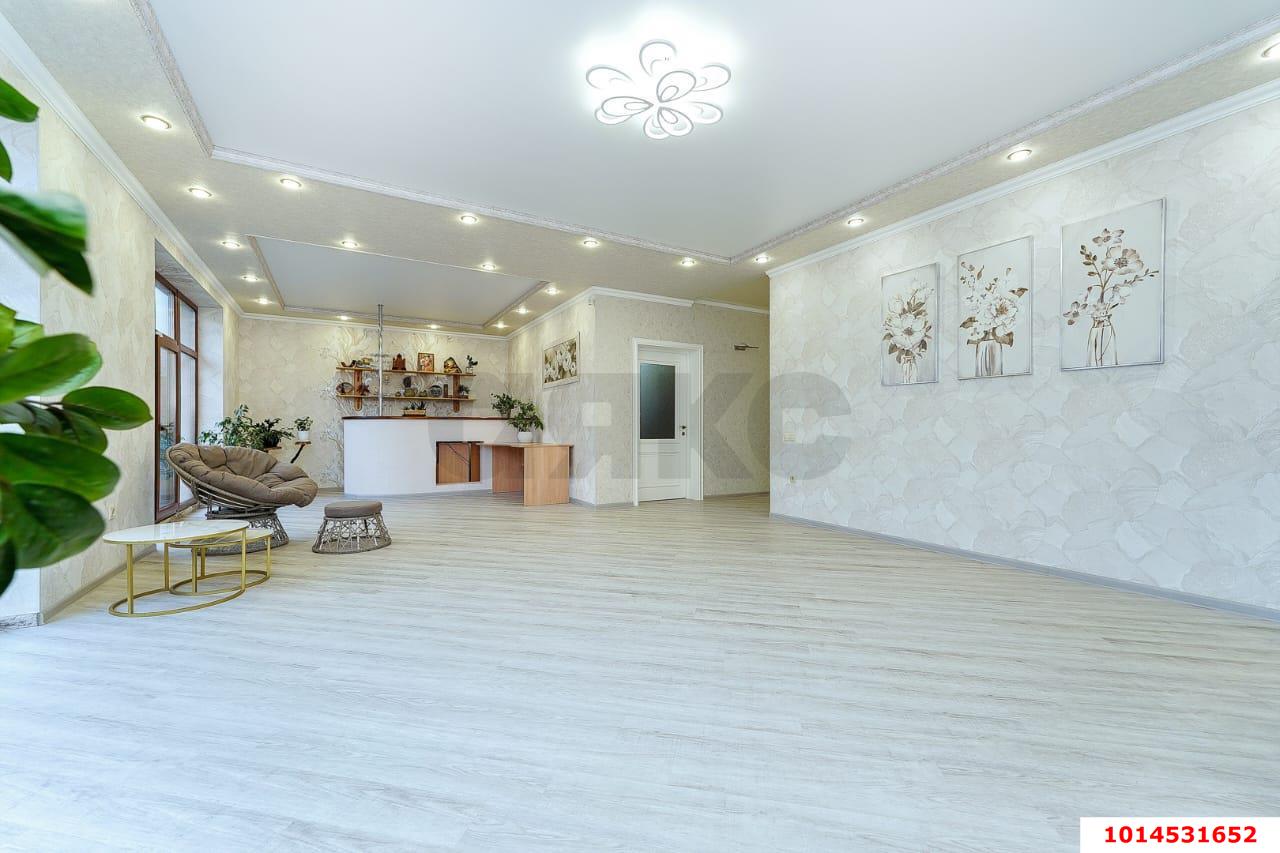 Фото №6: Дом 218 м² + 4.78 сот. - Кореновск, мкр. 2-й квартал, ул. Венеры Павленко, 3