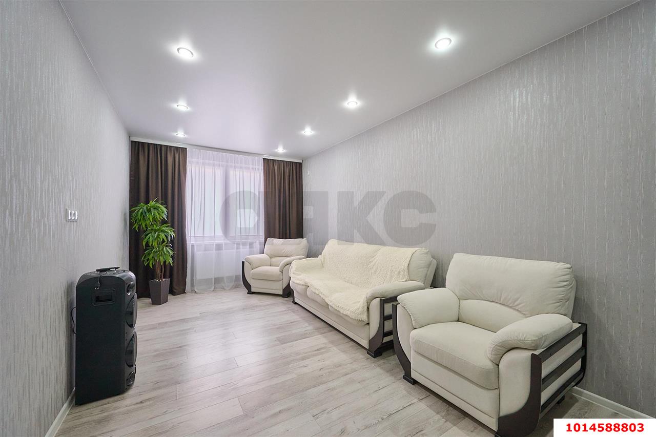 Фото №1: 2-комнатная квартира 61 м² - Краснодар, жилой комплекс Краски, ул. Краеведа Соловьёва, 6к2