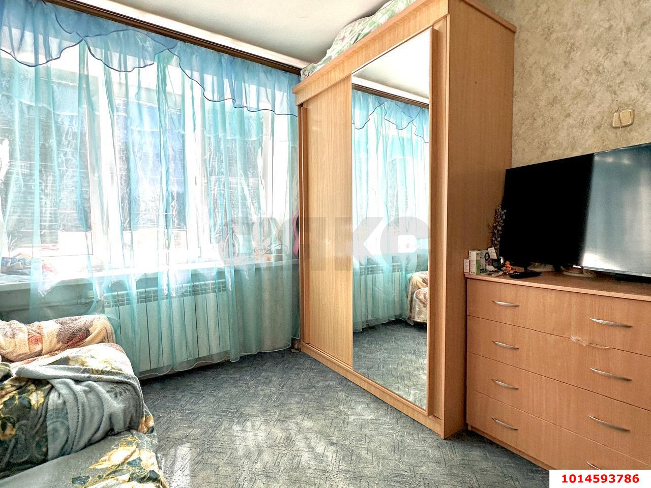 Фото №1: 1-комнатная квартира 35 м² - Краснодар, Прикубанский внутригородской округ, Калинино, мкр. Краевая Клиническая Больница, ул. 1 Мая, 99/1