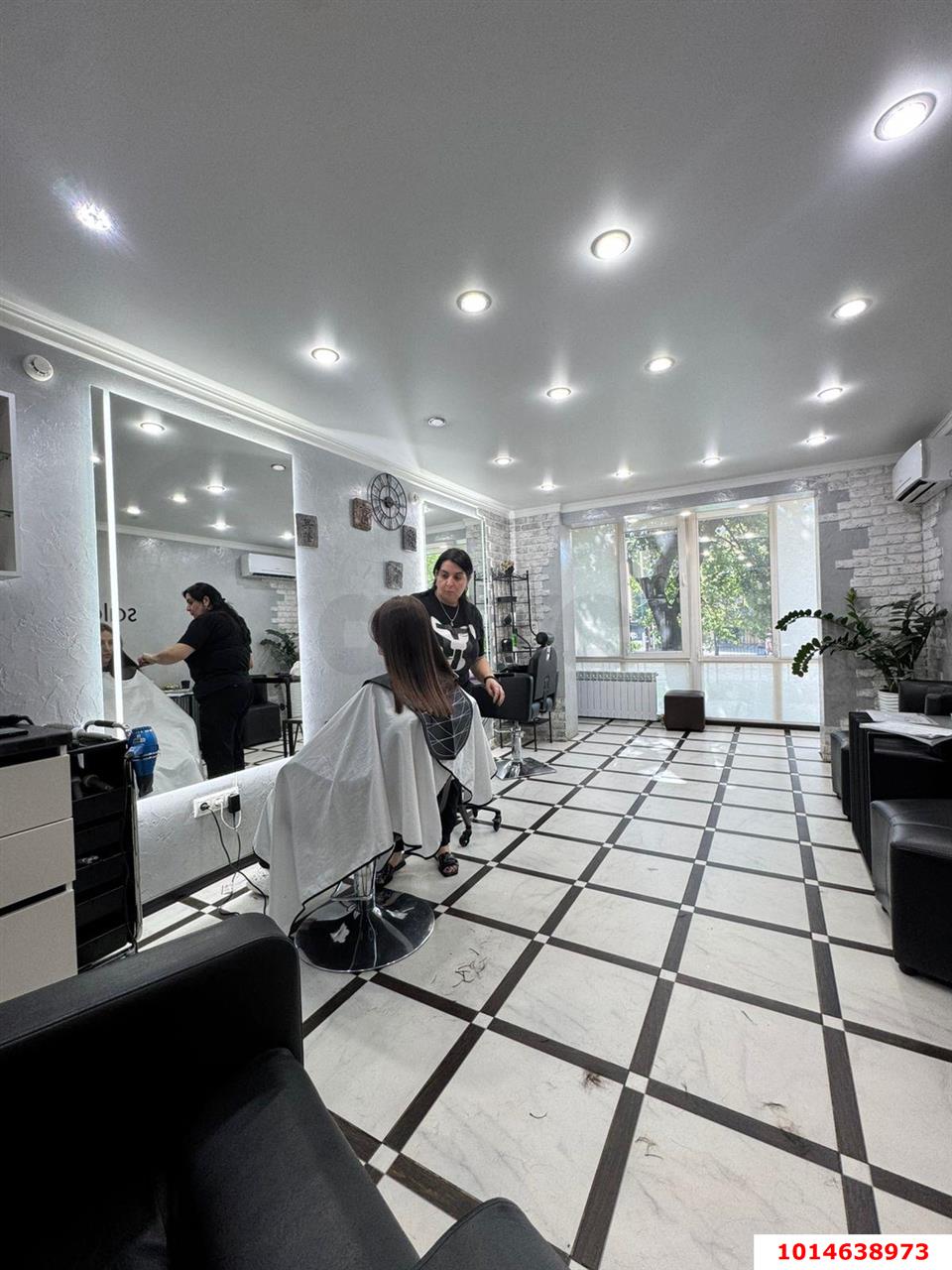 Фото №5: Торговое помещение 56 м² - Краснодар, Краевая Клиническая Больница, ул. 1 Мая, 228