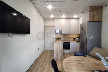 Фото №1: 2-комнатная квартира 61 м² - Краснодар, мкр. Московский, ул. им. Байбакова Н.К., 14