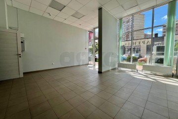 Фото №4: Торговое помещение 46 м² - Краснодар, мкр. жилой комплекс Альпы, ул. Командорская, 6