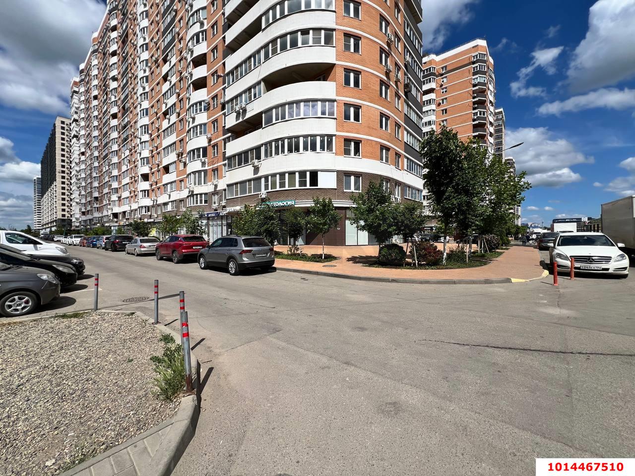 Фото №3: Торговое помещение 46 м² - Краснодар, жилой комплекс Альпы, ул. Командорская, 6