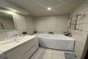 Фото №5: 3-комнатная квартира 68 м² - Приморско-Ахтарск, мкр. 4-й, ул. Комиссара Шевченко, 101К3