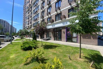 Фото №3: Торговое помещение 45 м² - Краснодар, мкр. Парк Победы, 