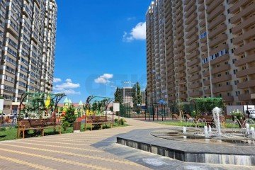 Фото №1: 2-комнатная квартира 62 м² - Краснодар, мкр. Камвольно-суконный Комбинат, ул. Магистральная, 9
