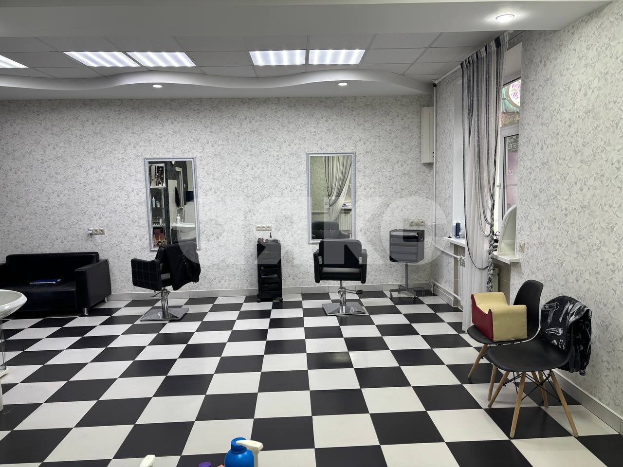 Фото №29: Коммерция 313 м² - Волгоград, Тракторозаводский, ул. Дзержинского, 15