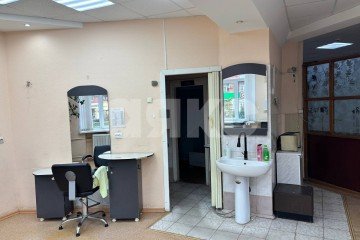 Фото №4: Коммерция 313 м² - Волгоград, р. Тракторозаводский, ул. Дзержинского, 15