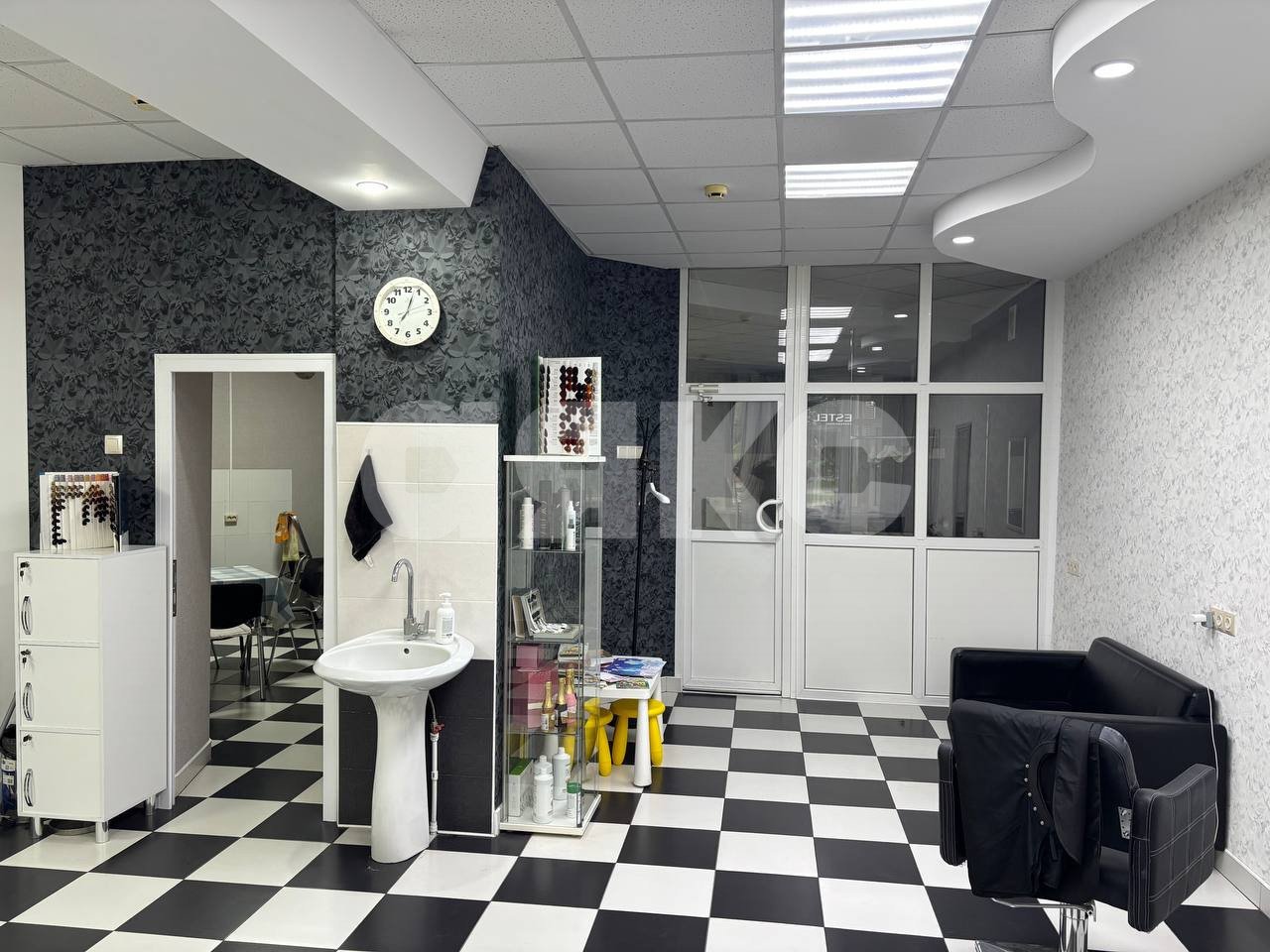 Фото №34: Коммерция 313 м² - Волгоград, Тракторозаводский, ул. Дзержинского, 15