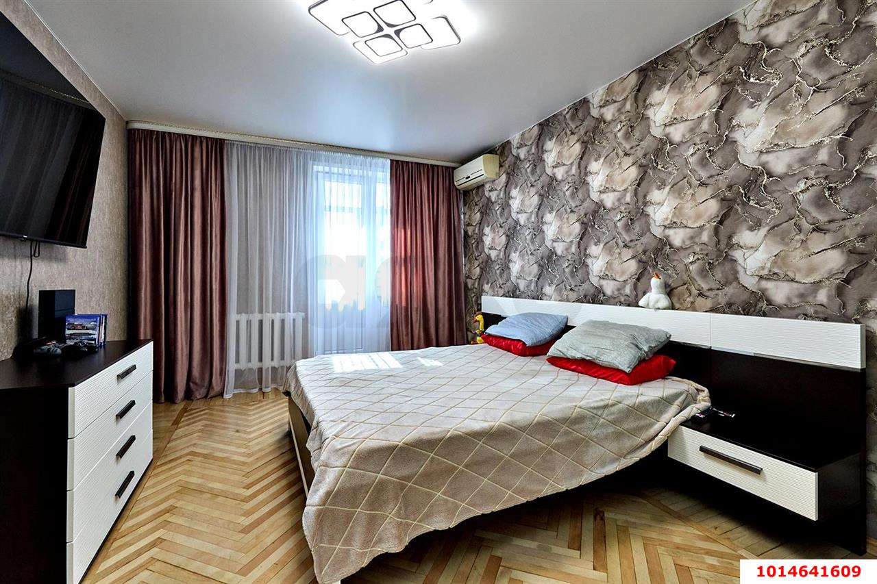 Фото №1: 4-комнатная квартира 102 м² - Краснодар, Восточно-Кругликовский, ул. имени 40-летия Победы, 93