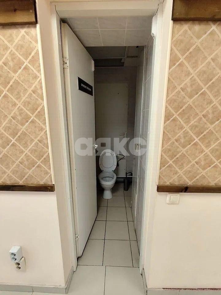 Фото №6: Коммерция 77 м² - Ростов-на-Дону, Нахичевань, ул. Советская, 51