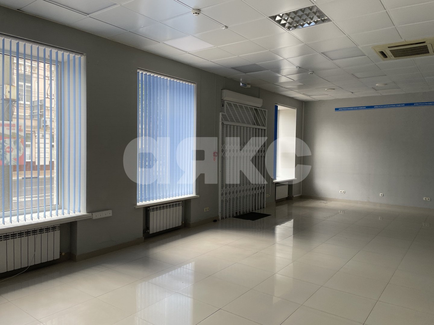 Фото №2: Коммерция 164 м² - Ростов-на-Дону, Нахичевань, ул. Советская, 3