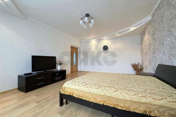 Фото №1: 4-комнатная квартира 136 м² - Джубга, ул. Советская, 39