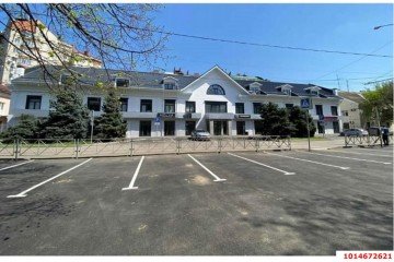 Фото №1: Офисное помещение 378 м² - Краснодар, мкр. Западный внутригородской округ, ул. имени Дзержинского, 14