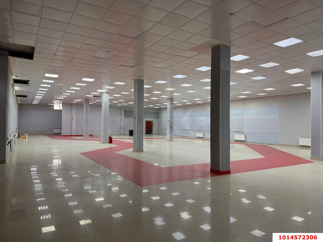 Фото №4: Торговое помещение 750 м² - Крымск, ул. Демьяна Бедного, 8
