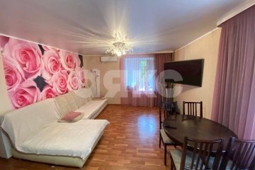 Фото №1: 3-комнатная квартира 55 м² - Нижнекамск, мкр. 2-й квартал, ул. Юности, 9В
